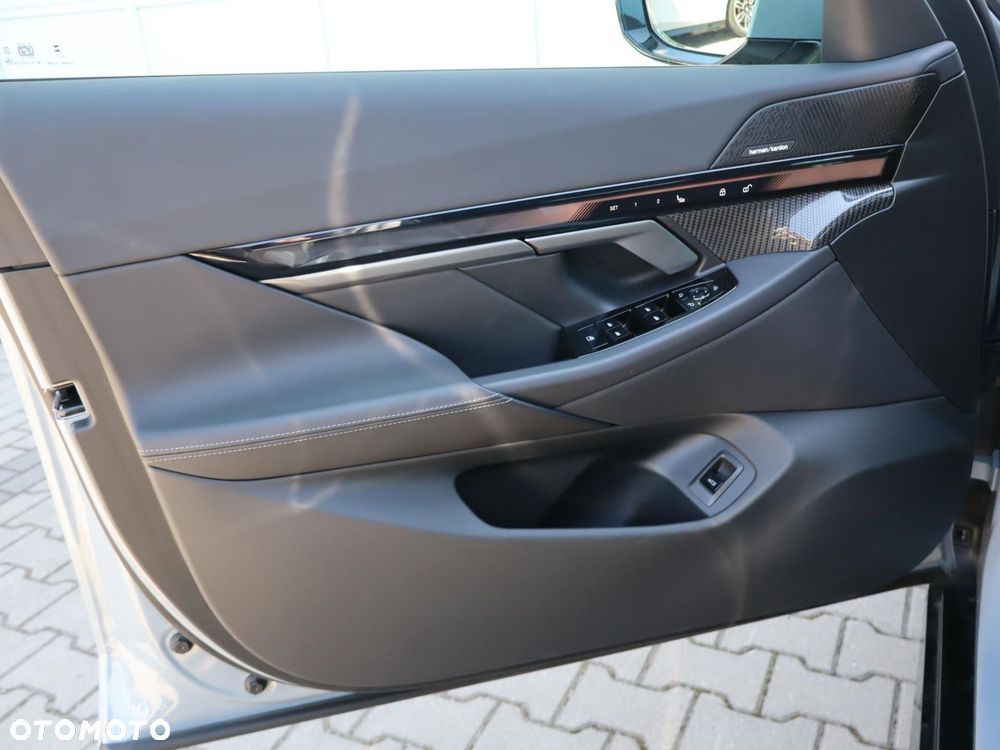 BMW Seria 5 520d mHEV M Sport - 17