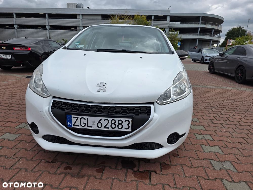Peugeot 208 - 5