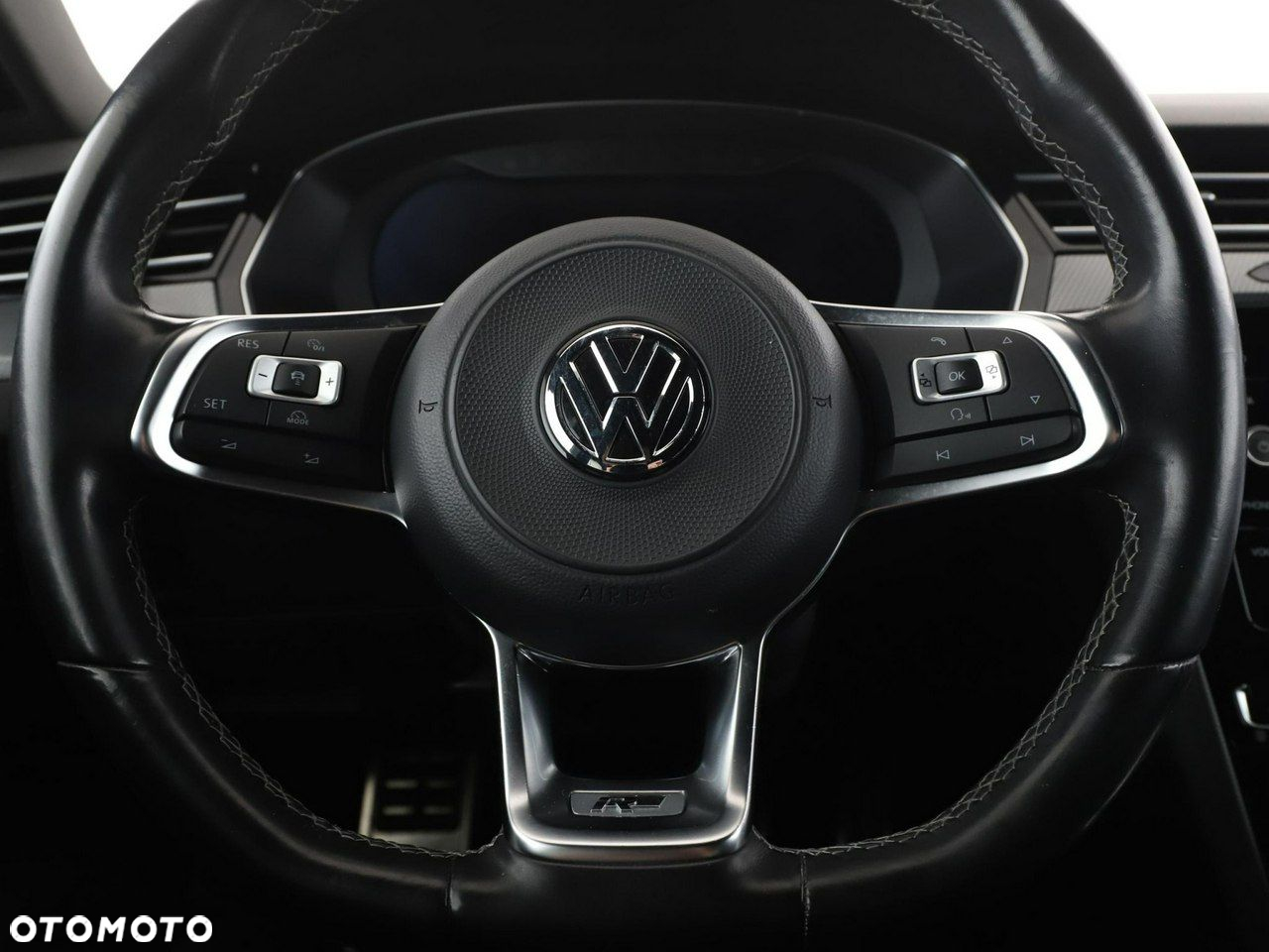 Volkswagen Arteon 2.0 TDI Bi-Turbo SCR 4Mot R-Line DSG - 21