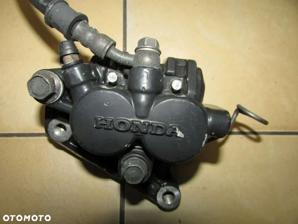 Honda Shadow VT500 zacisk hamulcowy przód - 1