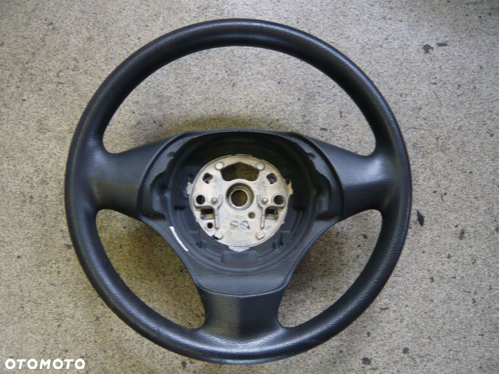 kierownica 6763076-04 bmw e87 - 1