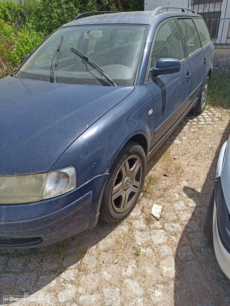 VW Passat Variant 2.5 TDi Highline - 4