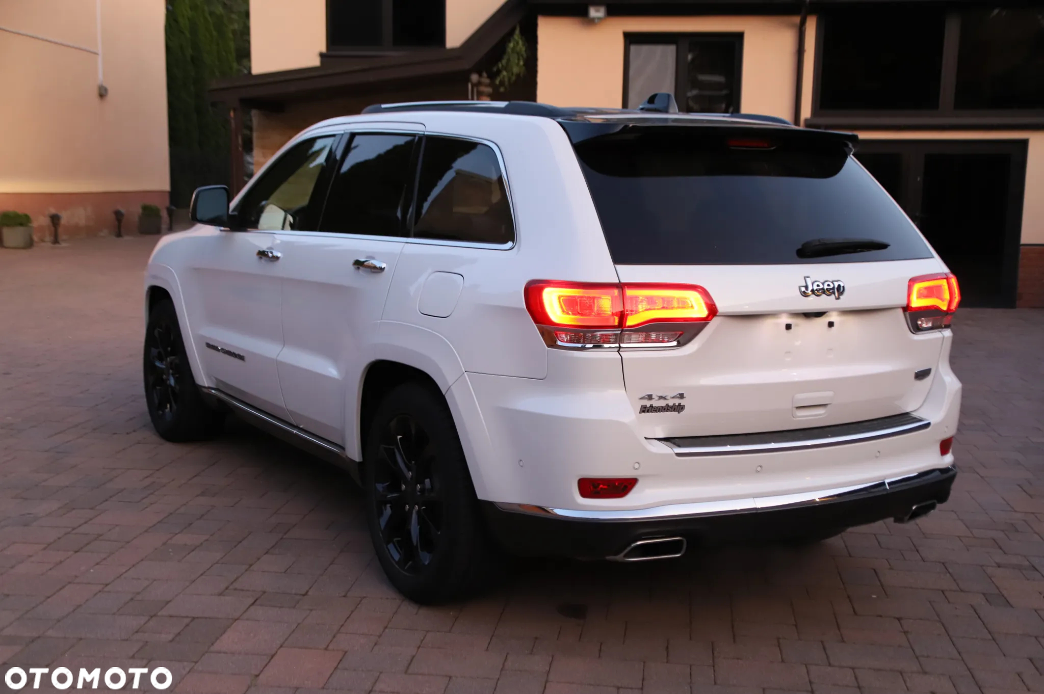 Jeep Grand Cherokee 5.7 V8 Summit - 13