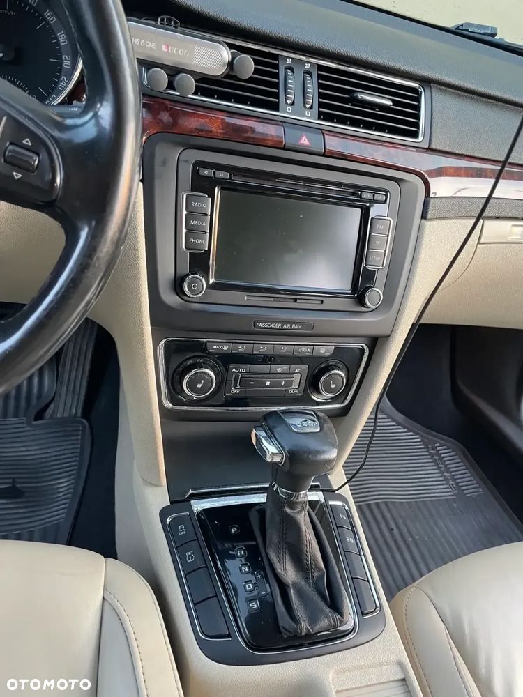 Skoda Superb 2.0 TDI L&K DSG - 7