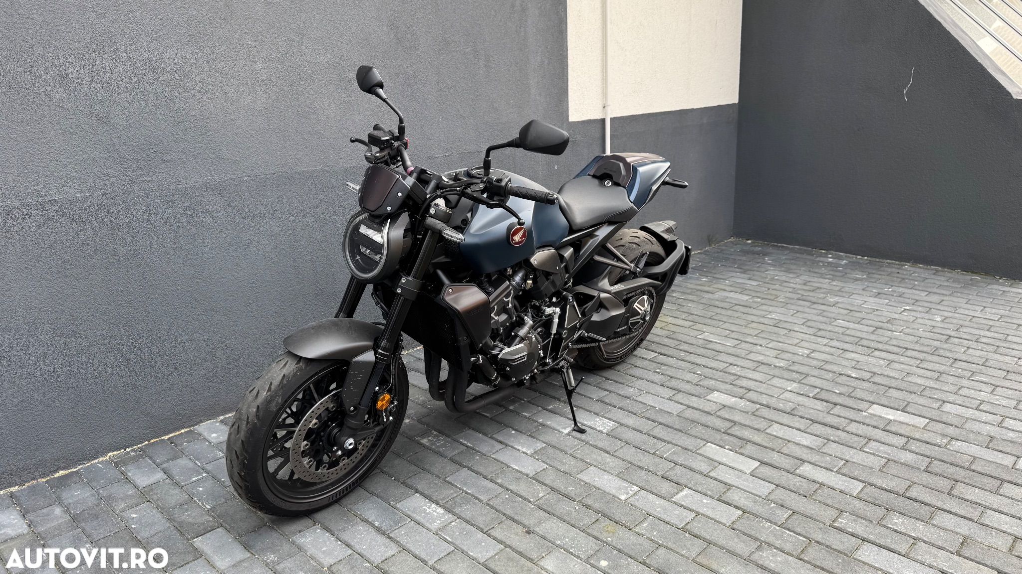 Honda CB 1000R - 1
