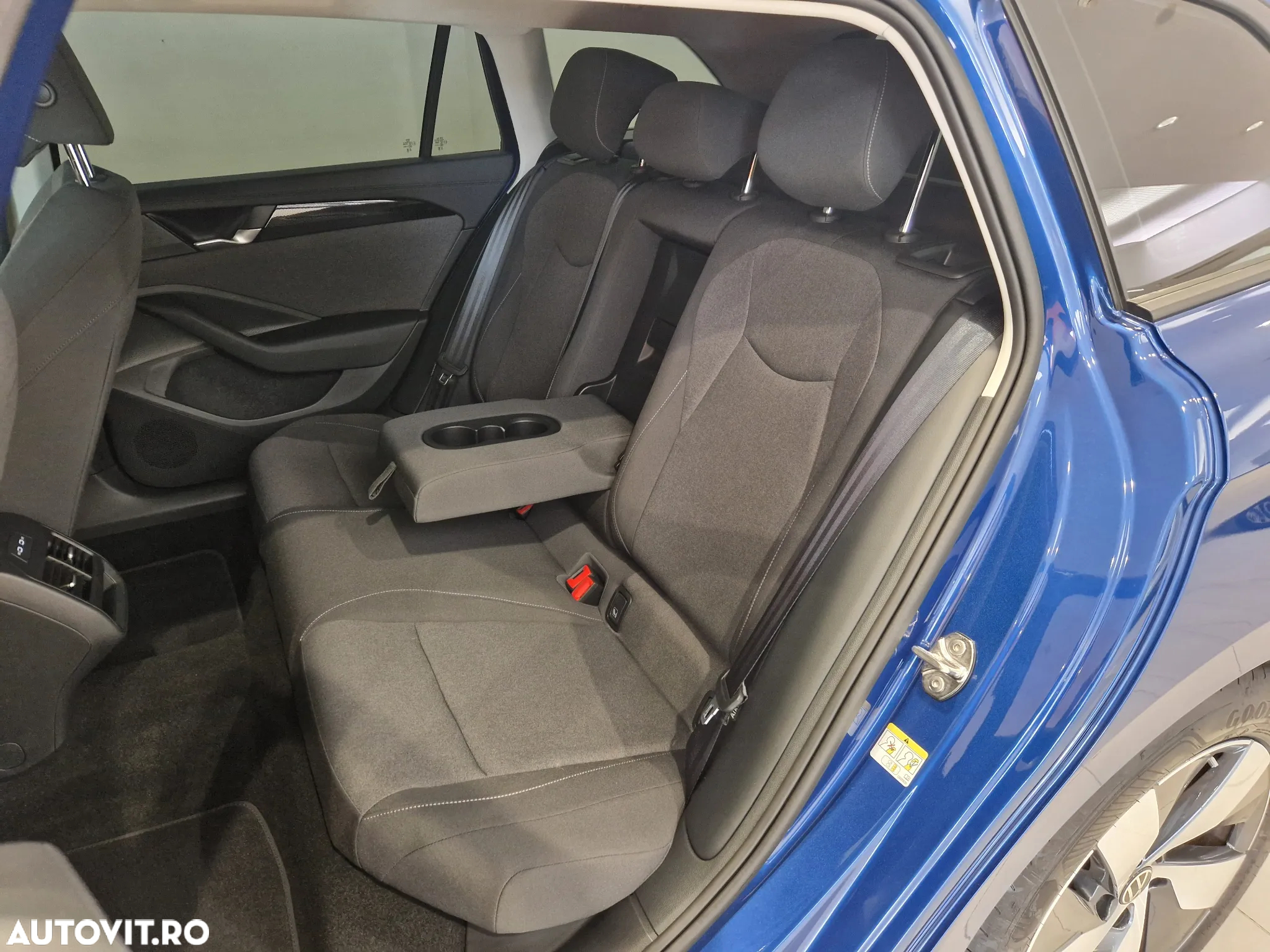 Volkswagen Passat Variant 1.5 eTSI DSG MHEV Base - 14