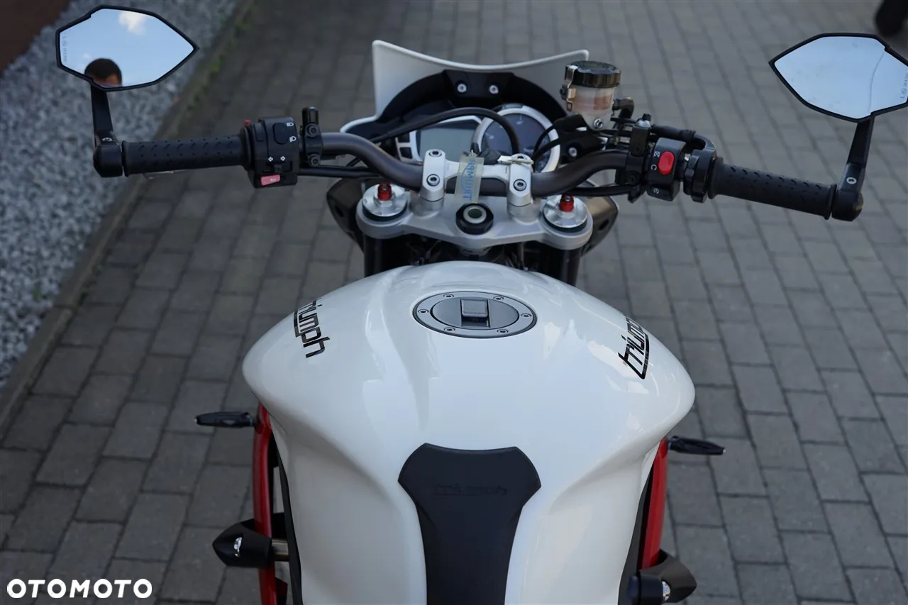 Triumph Street Triple - 15
