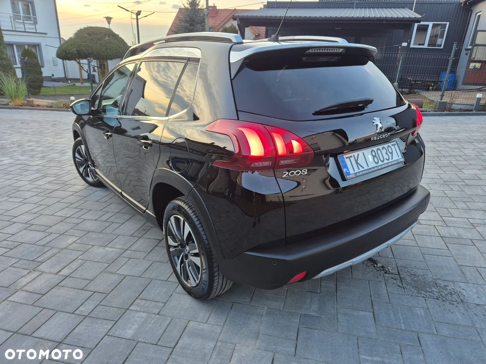 Peugeot 2008 PureTech 110 GPF Stop&Start EAT6 Allure - 4