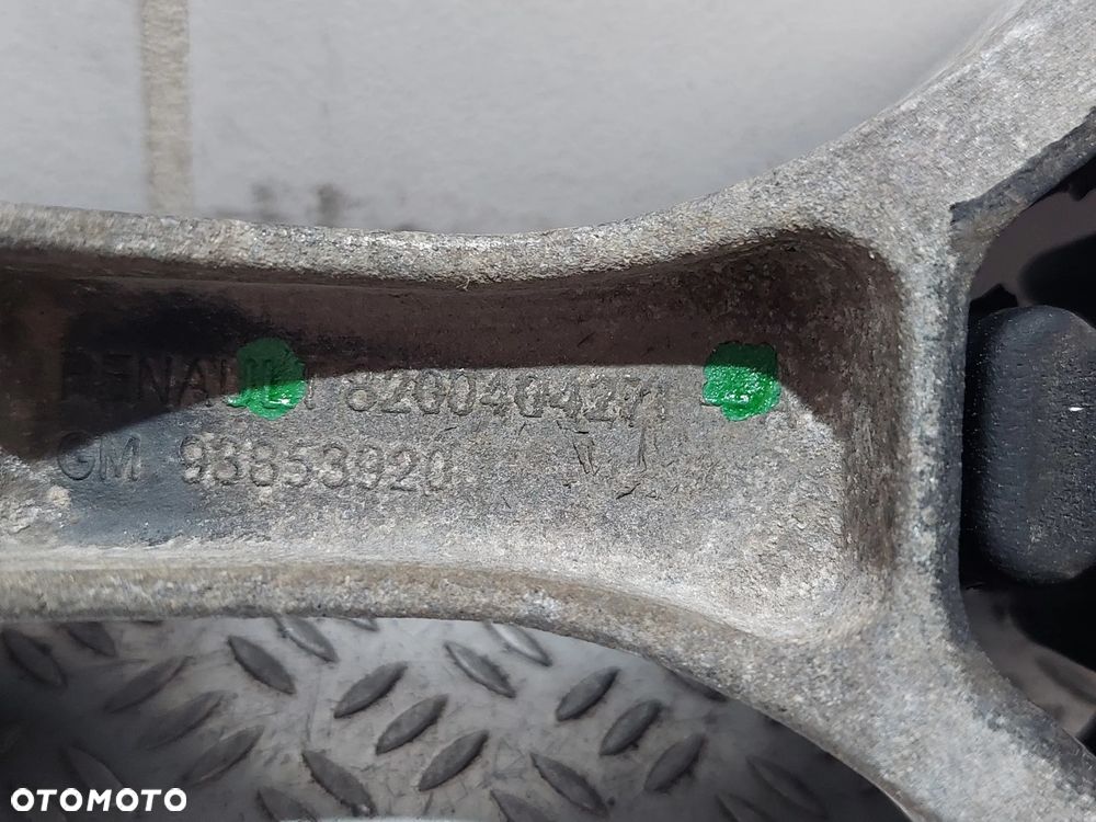 ŁAPA PODUSZKA SILNIKA RENAULT TRAFIC III 3 R2016 1,6 DCI 145KM NR 8200404271 - 2