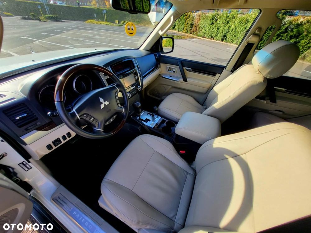 Mitsubishi Pajero - 6