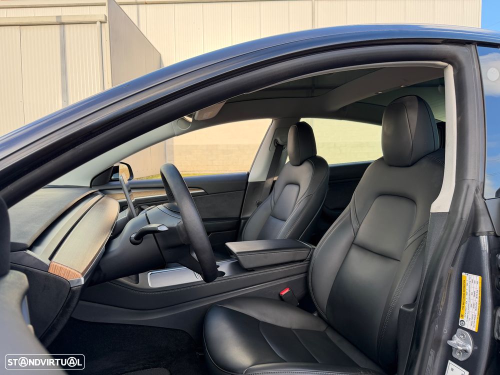 Tesla Model 3 Standard Range Plus RWD - 25