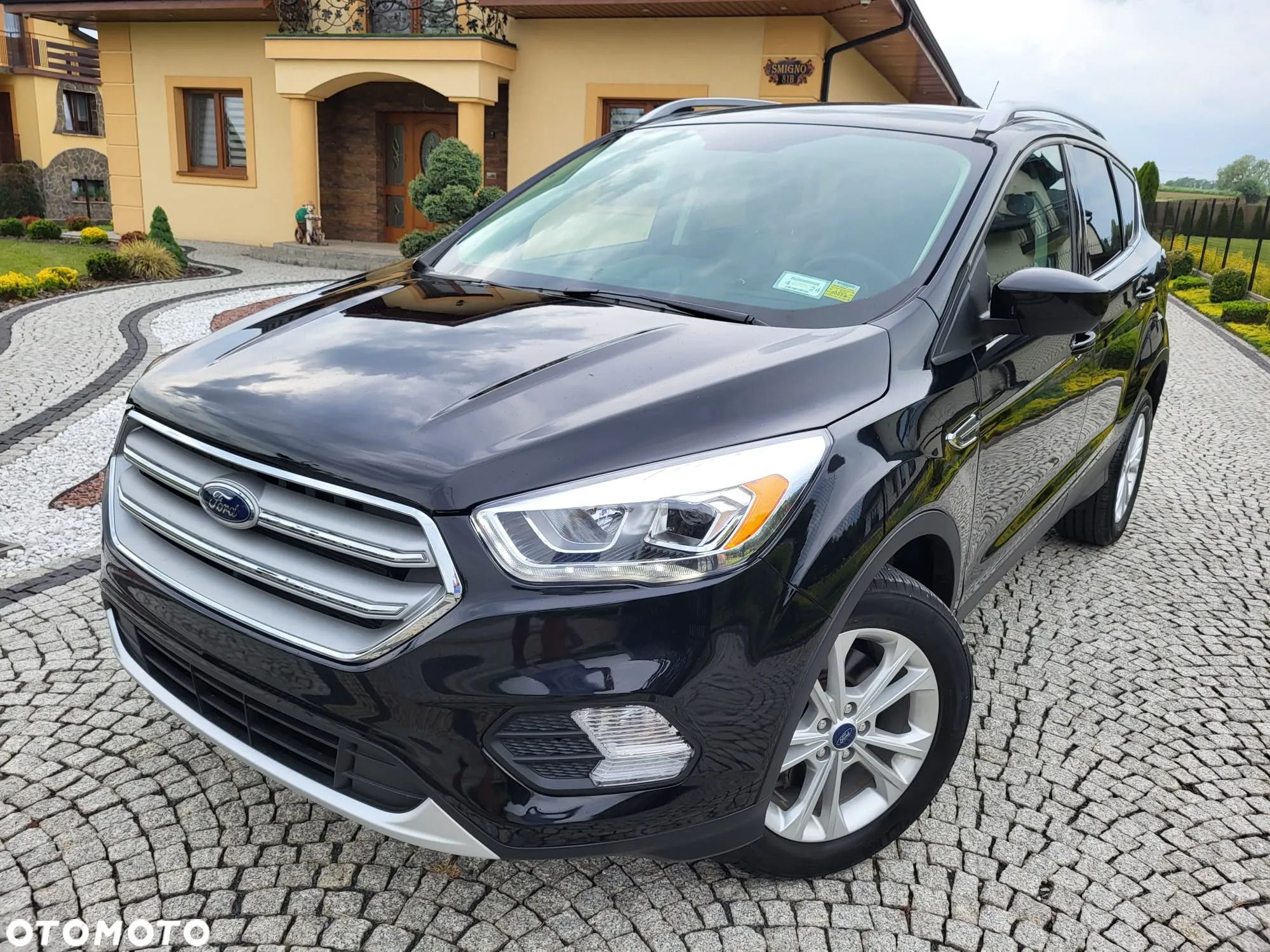 Ford Kuga - 1
