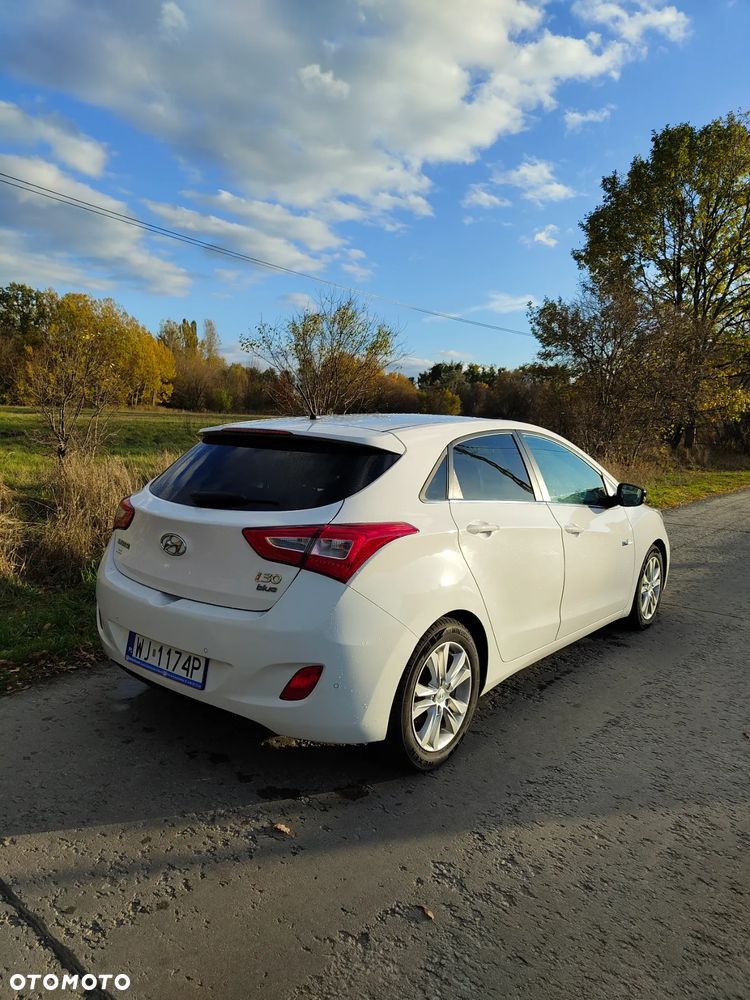 Hyundai i30 1.6 GDI Classic + - 4