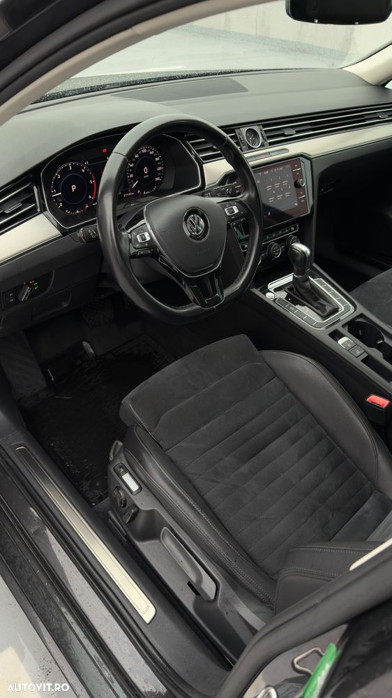 Volkswagen Passat 2.0 TDI SCR DSG (BlueM Tech) Highline - 14