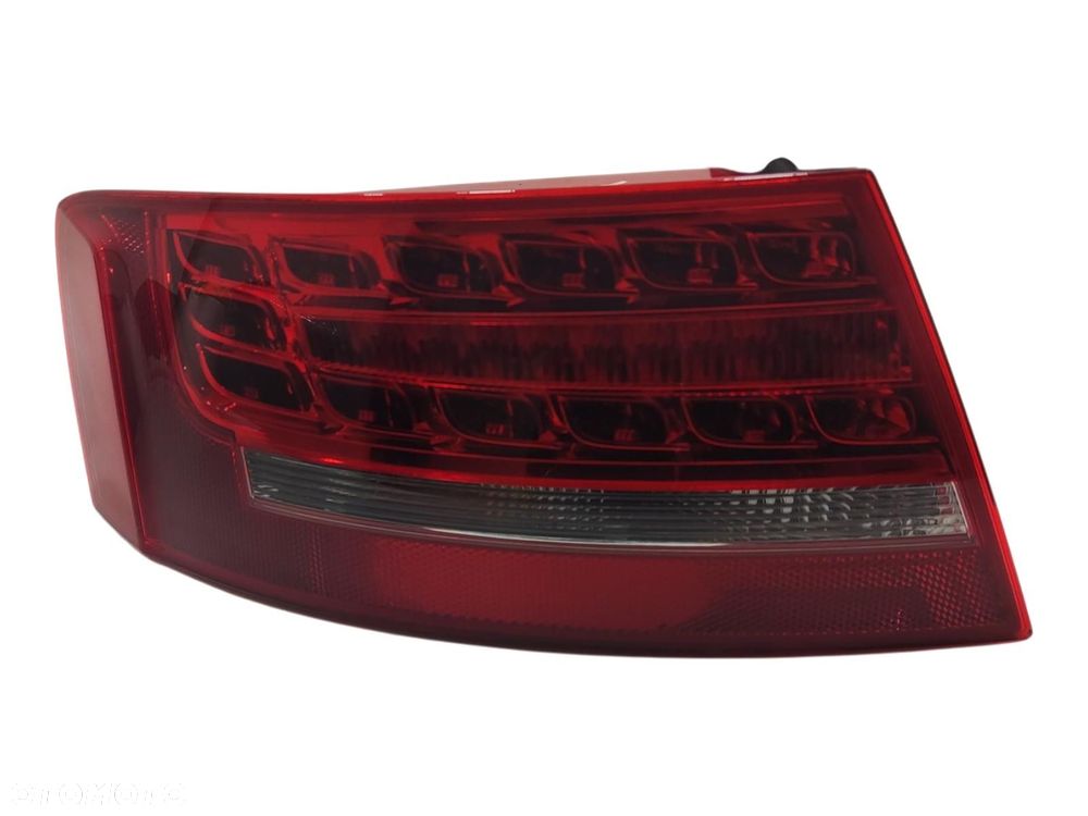 LAMPA LEWA LEWY TYŁ BŁOTNIKA AUDI A5 I 8T SPORTBACK 2007-2011 8T8945095D