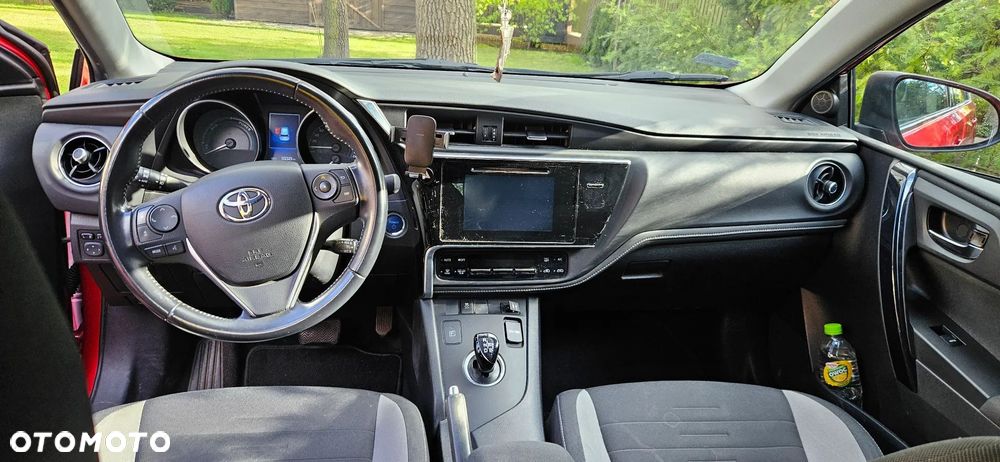 Toyota Auris 1.8 HSD Prestige - 8