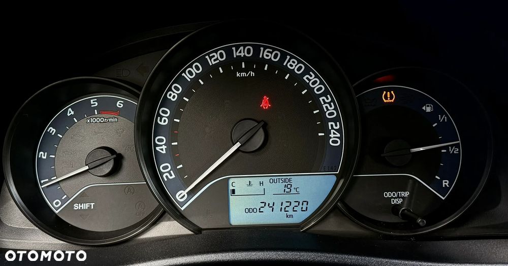 Toyota Auris 1.4 D-4D Dynamic - 12