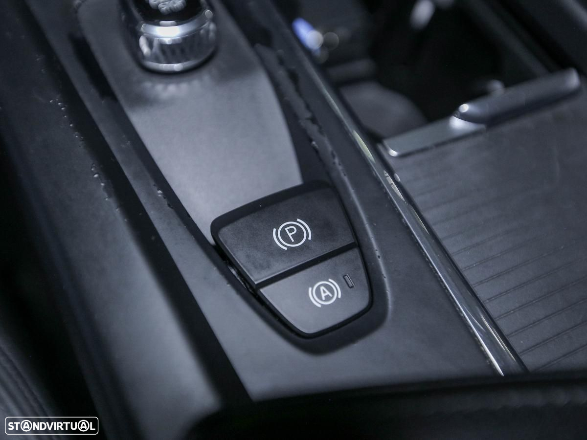 Volvo V60 2.0 D3 Momentum Geartronic - 16
