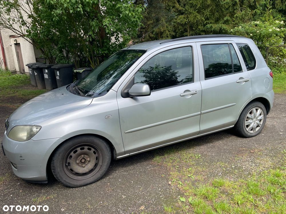 Mazda 2 - 4