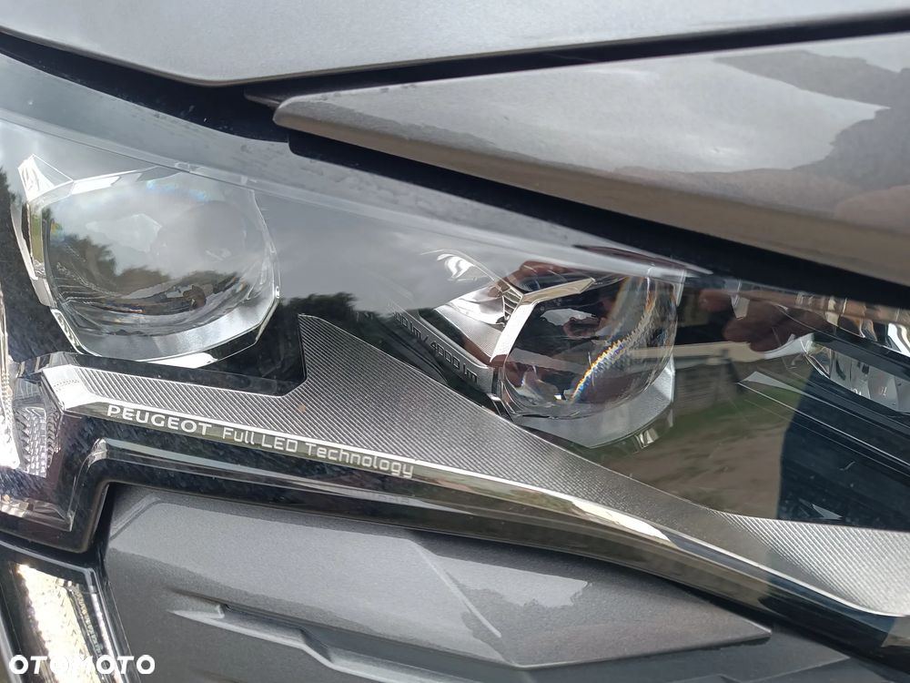 Peugeot 5008 Hybrid 136 e-DSC GT - 21