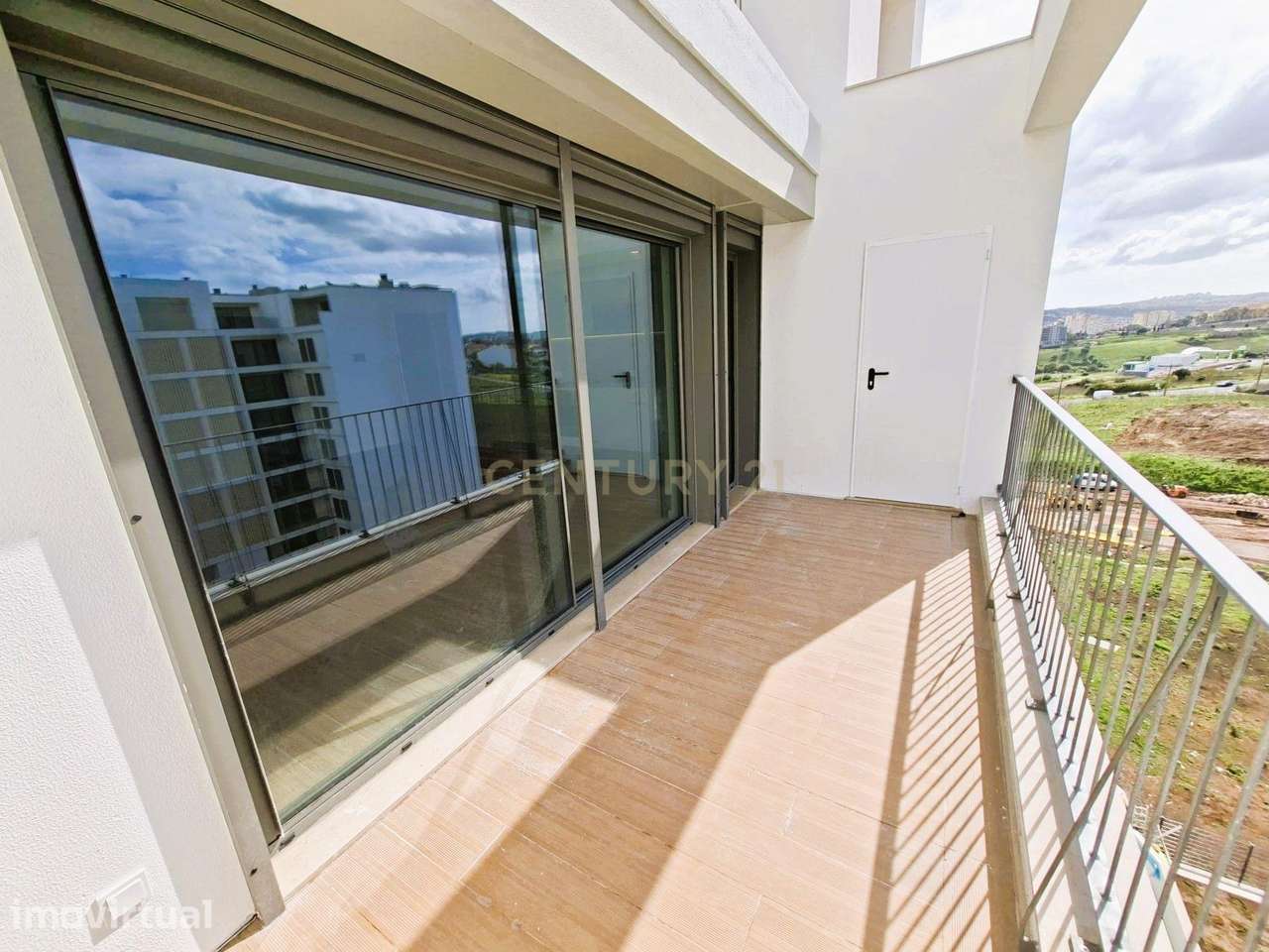 T2 Novo no Condomínio ELOU com jardim, piscina e ginásio em Santo Antó - Grande imagem: 5/26