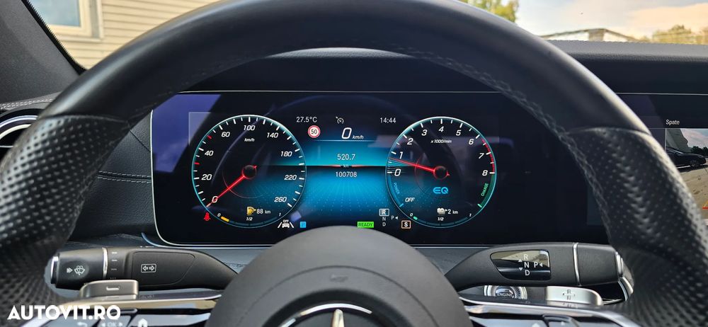Mercedes-Benz E 300 4Matic 9G-TRONIC AMG Line - 18