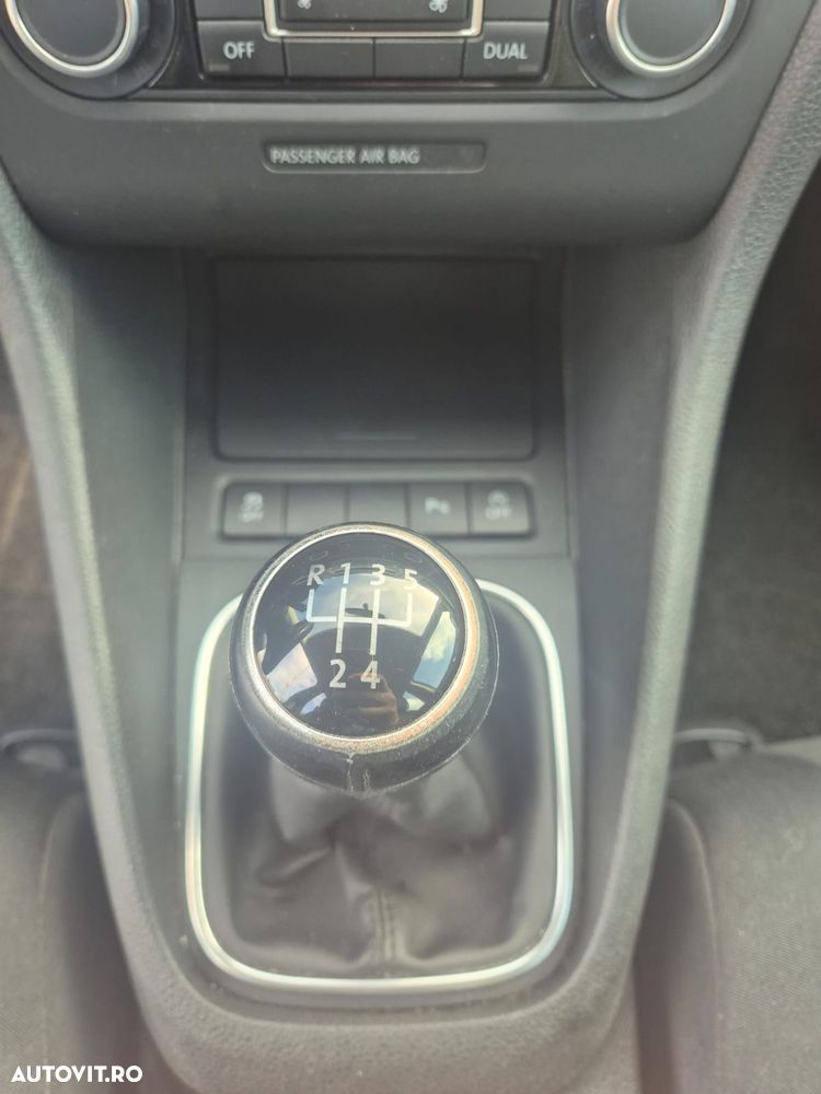 Volkswagen Golf 1.6 TDI DPF BlueMotion - 8