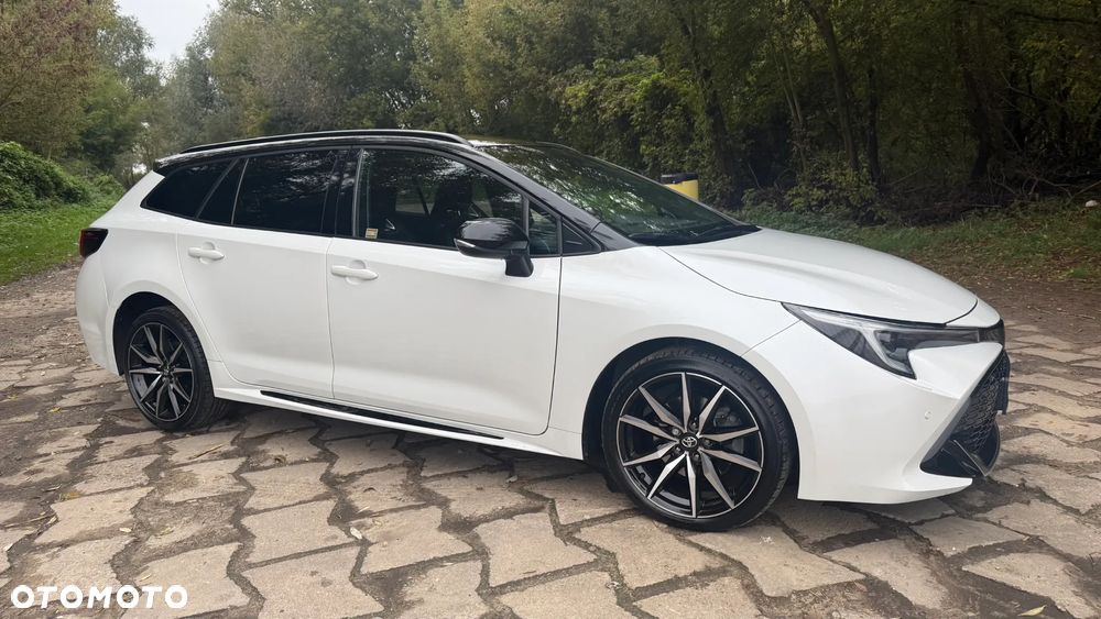 Toyota Corolla 2.0 Hybrid GR Sport - 14