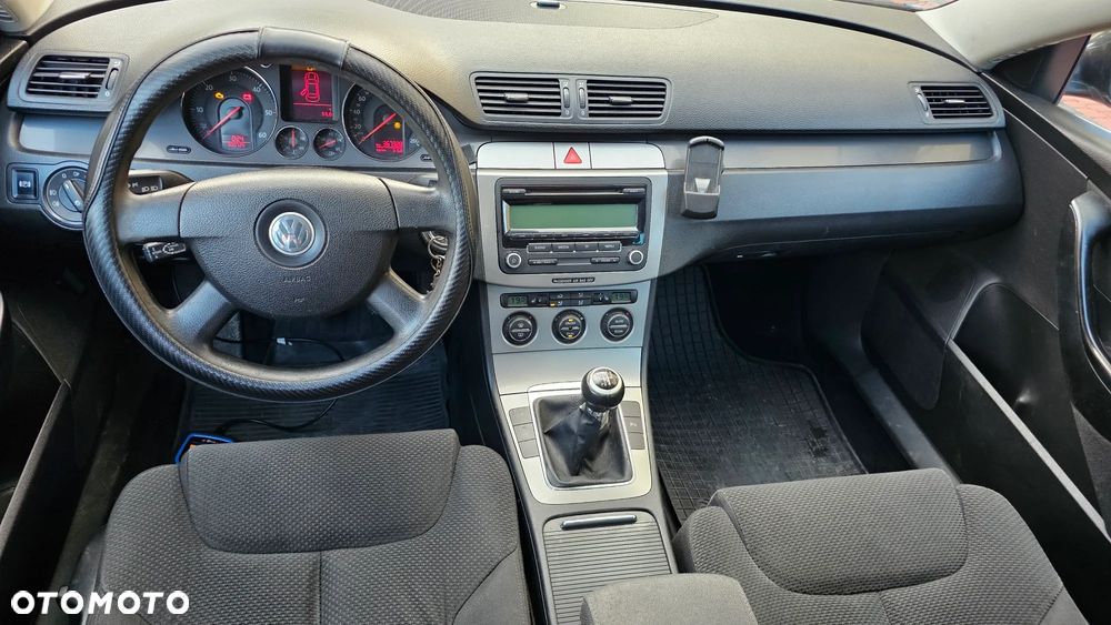Volkswagen Passat 1.9 TDI Trendline - 8