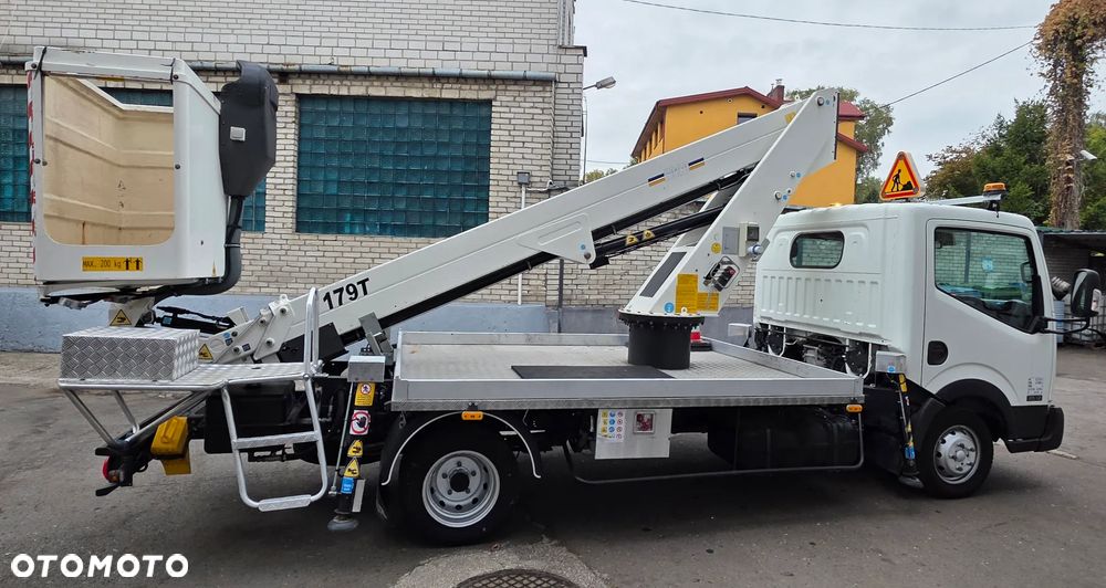 Nissan Cabstar - 6