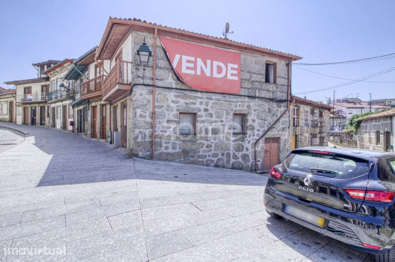Prédio no centro de Guimarães - Grande imagem: 5/20