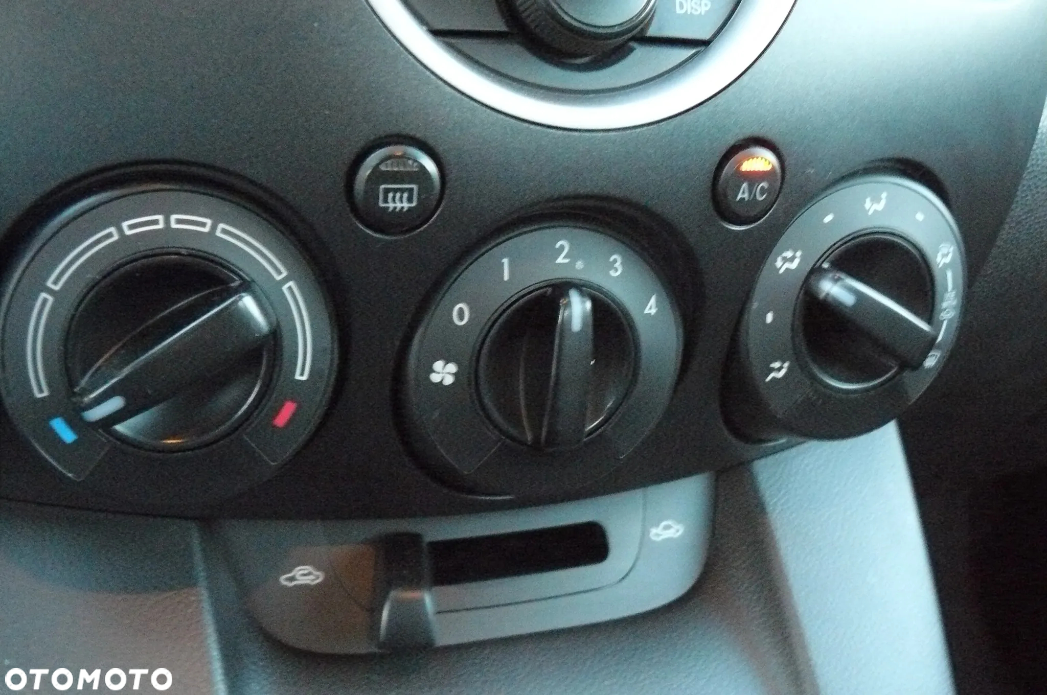 Mazda 2 - 23