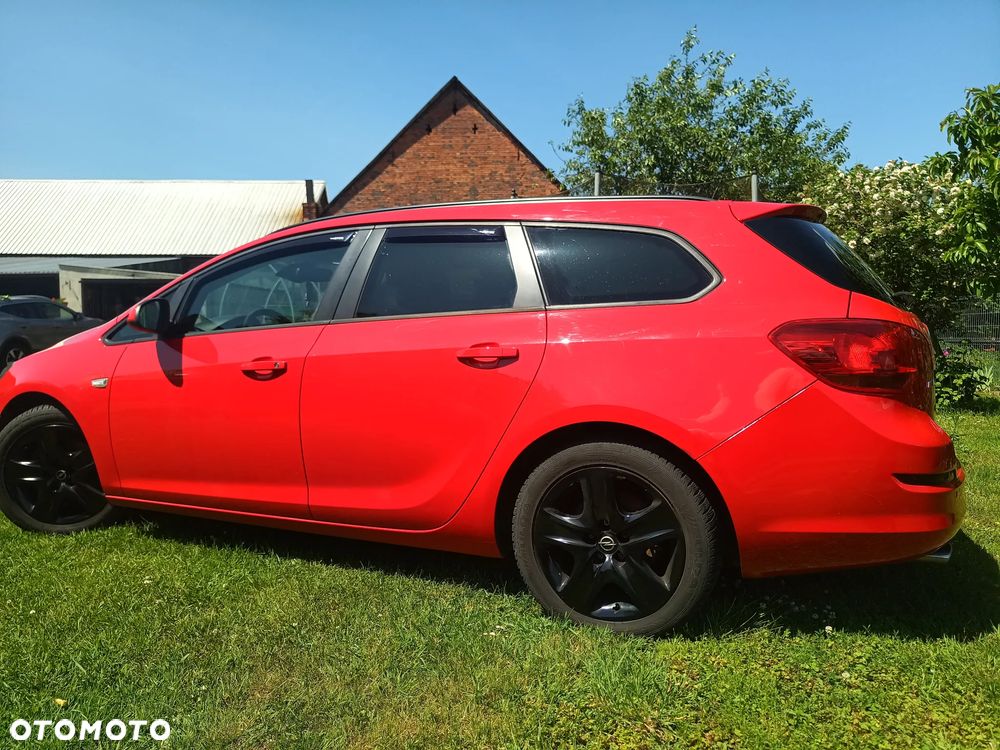 Opel Astra 1.6 Turbo Color Edition - 4