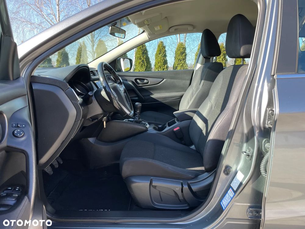 Nissan Qashqai 1.2 DIG-T N-Vision - 28