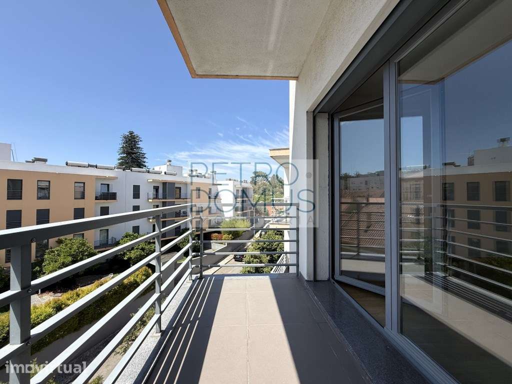 APARTAMENTO T2 EM CONDOMÍNIO PRIVADO COM PISCINA EM BENFICA - Grande imagem: 3/37