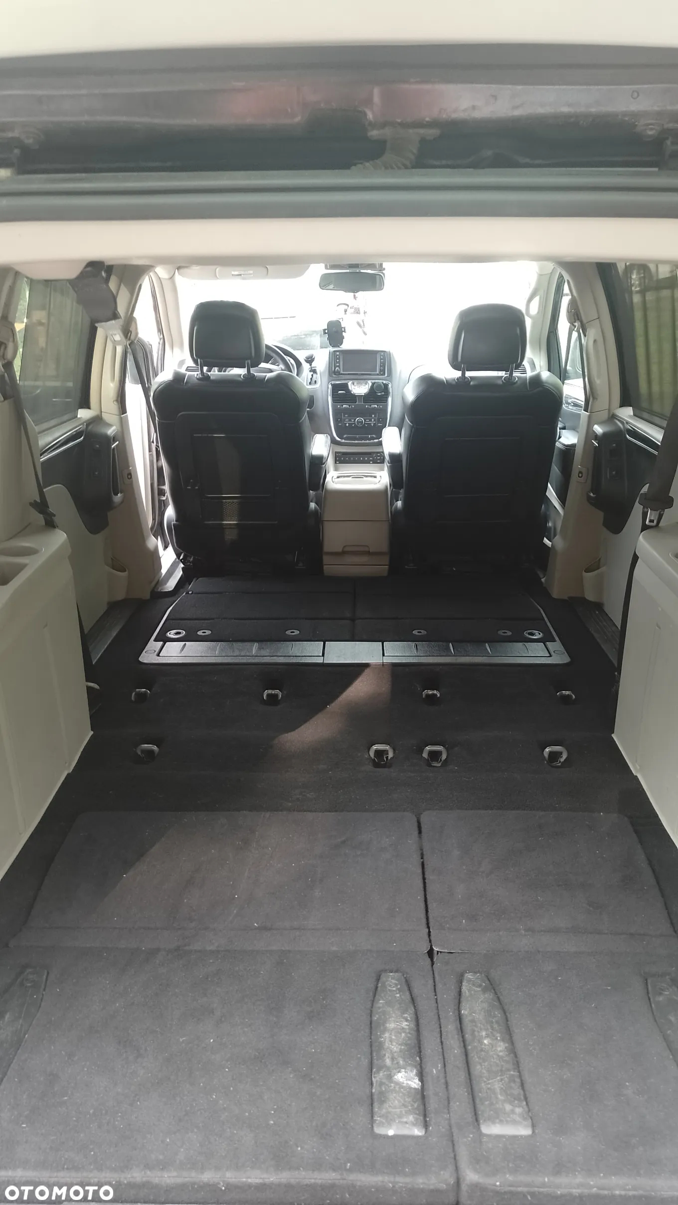 Lancia Voyager 3.6 Platinum - 25