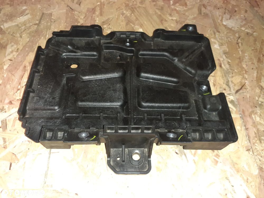 Kia Ceed III Lift Podstawa Akumulatora - 1