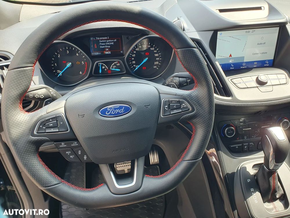 Ford Kuga 2.0 TDCi 4WD Powershift ST-Line - 32