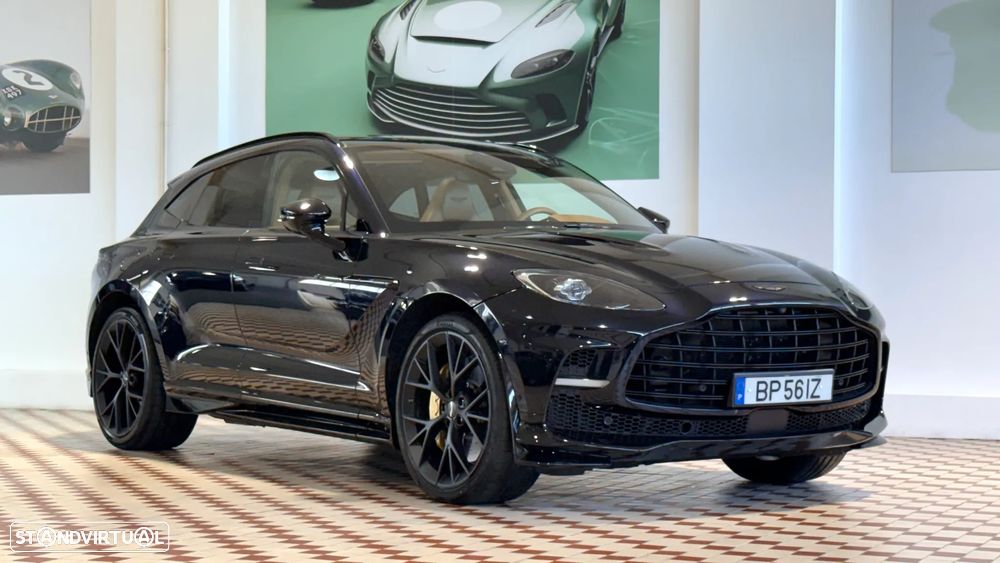 Aston Martin DBX 707