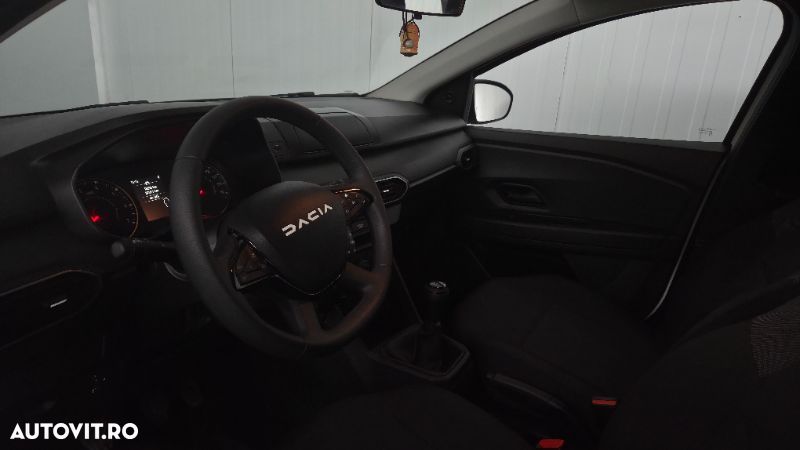 Dacia Logan TCe 90 MT5 Essential - 21