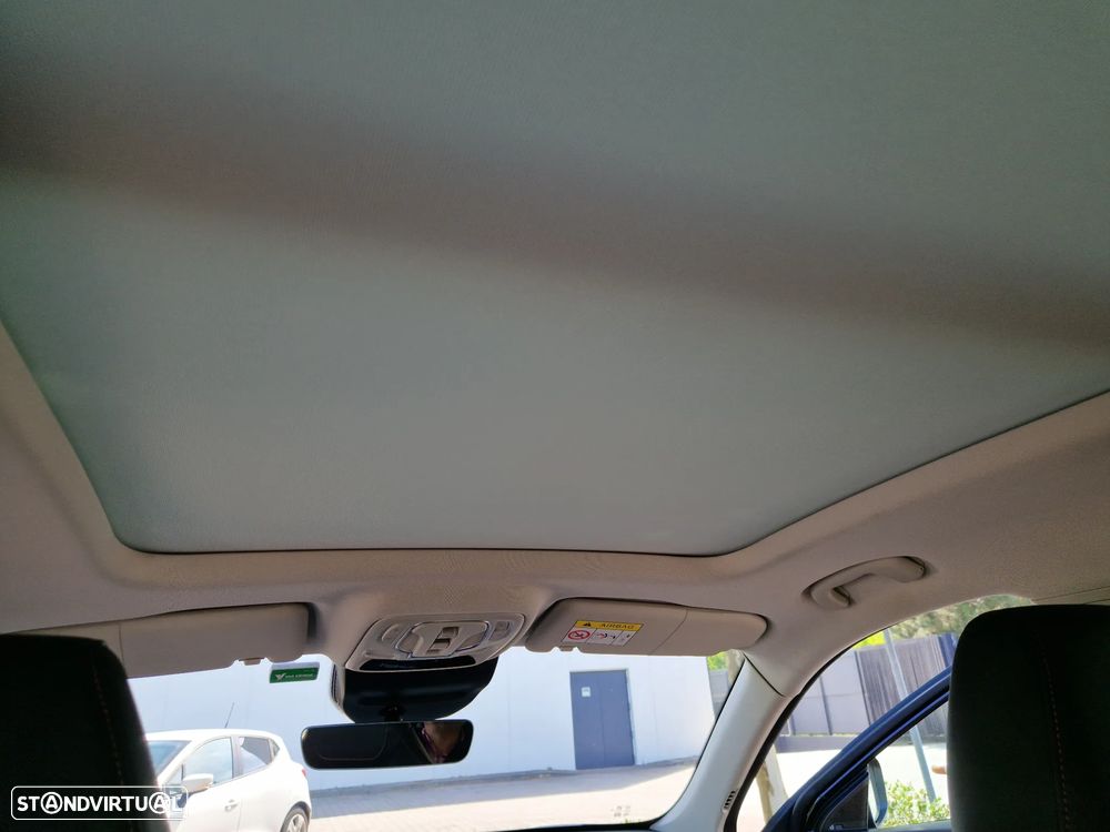 MG EHS Luxury - 25