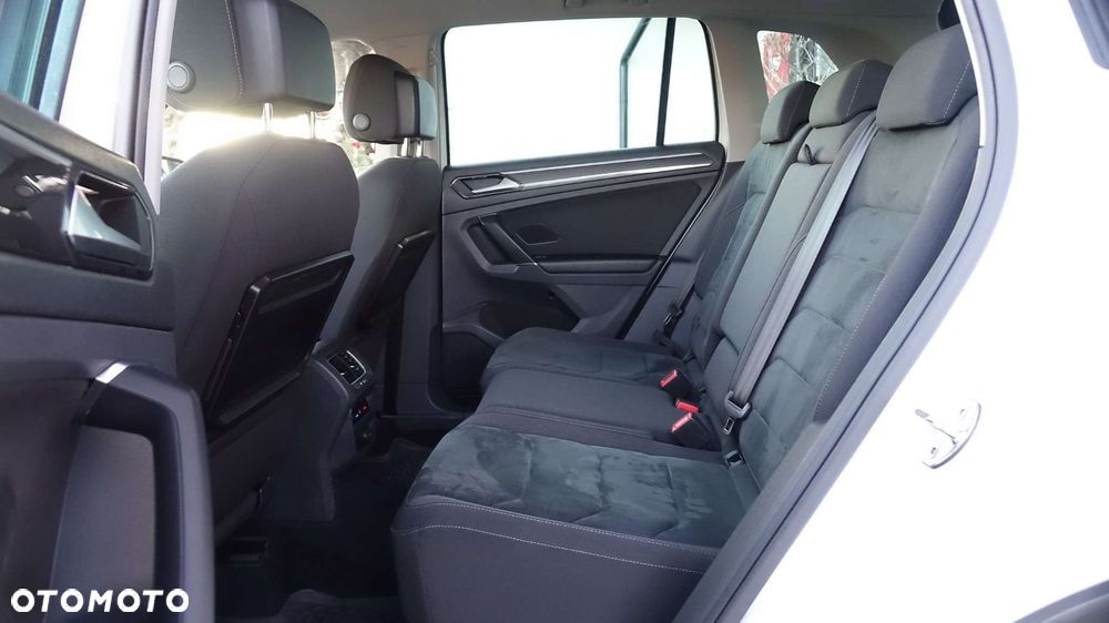 Volkswagen Tiguan - 24