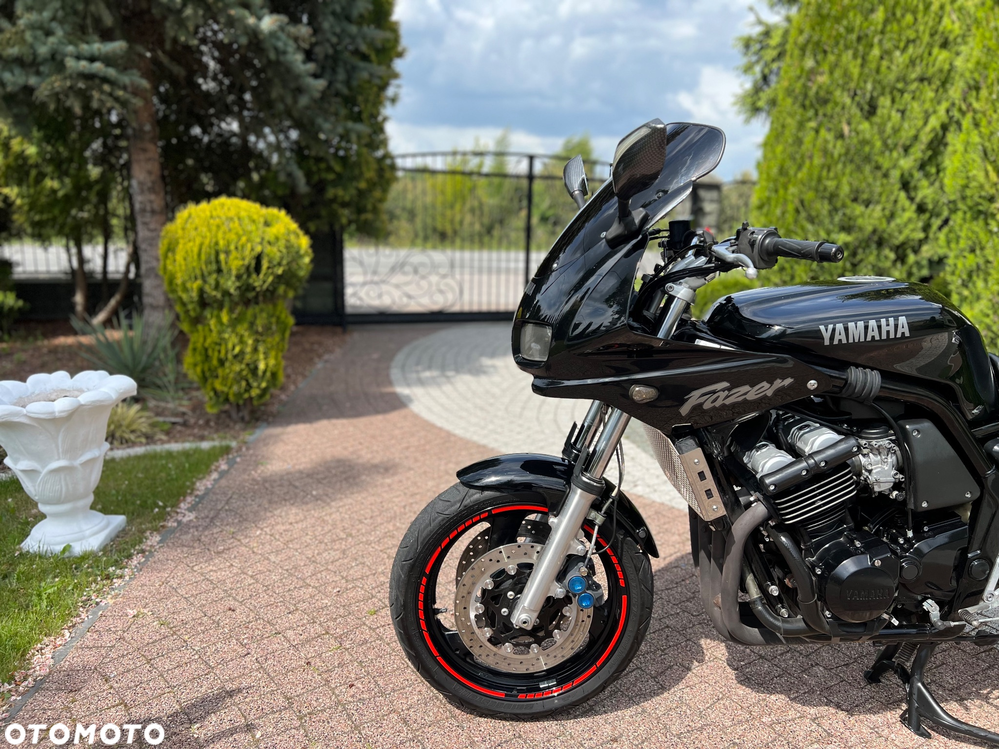 Yamaha FZS - 26