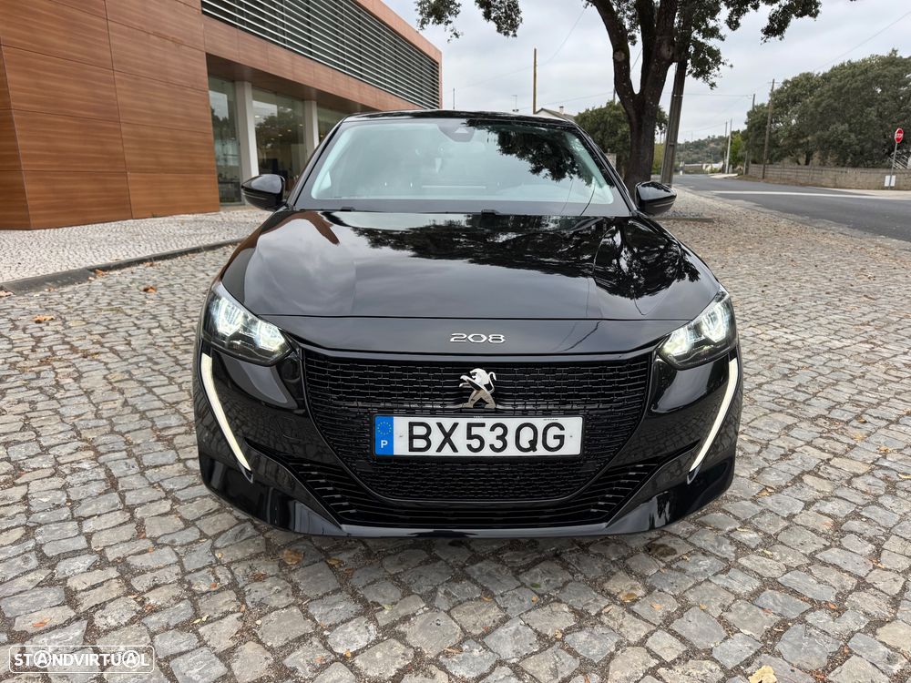 Peugeot e-208 Allure - 8