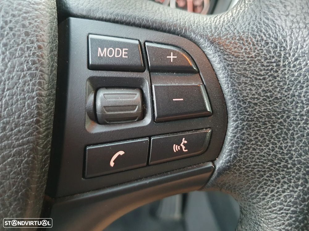 BMW 320 d EfficientDynamics Line Sport - 30