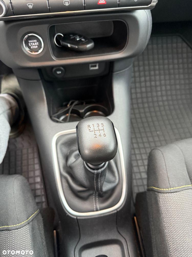 Citroën C3 BlueHDi 100 S&S SHINE PACK - 23