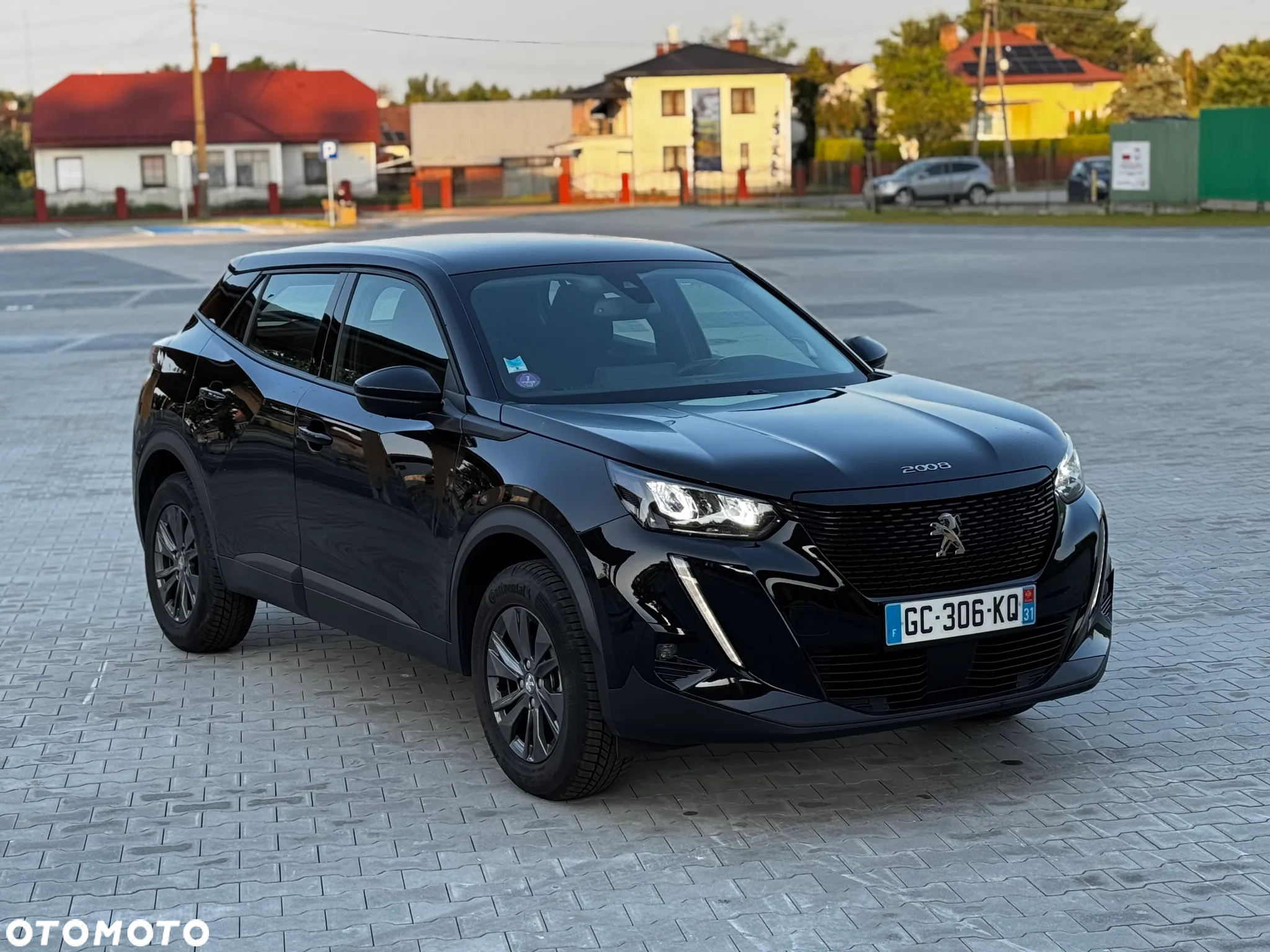 Peugeot 2008 1.2 PureTech GT Pack S&S EAT8 - 6