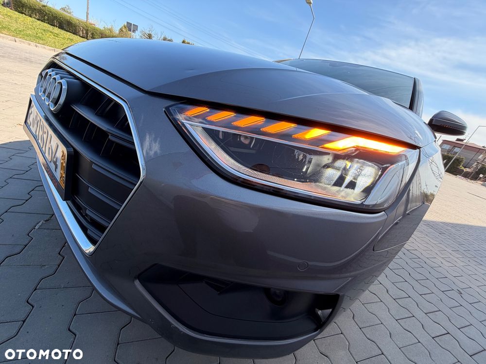 Audi A4 Avant 35 TFSI S tronic S line - 14