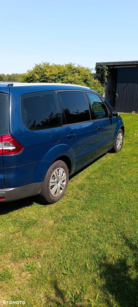 Ford Galaxy 2.0 Ambiente - 25