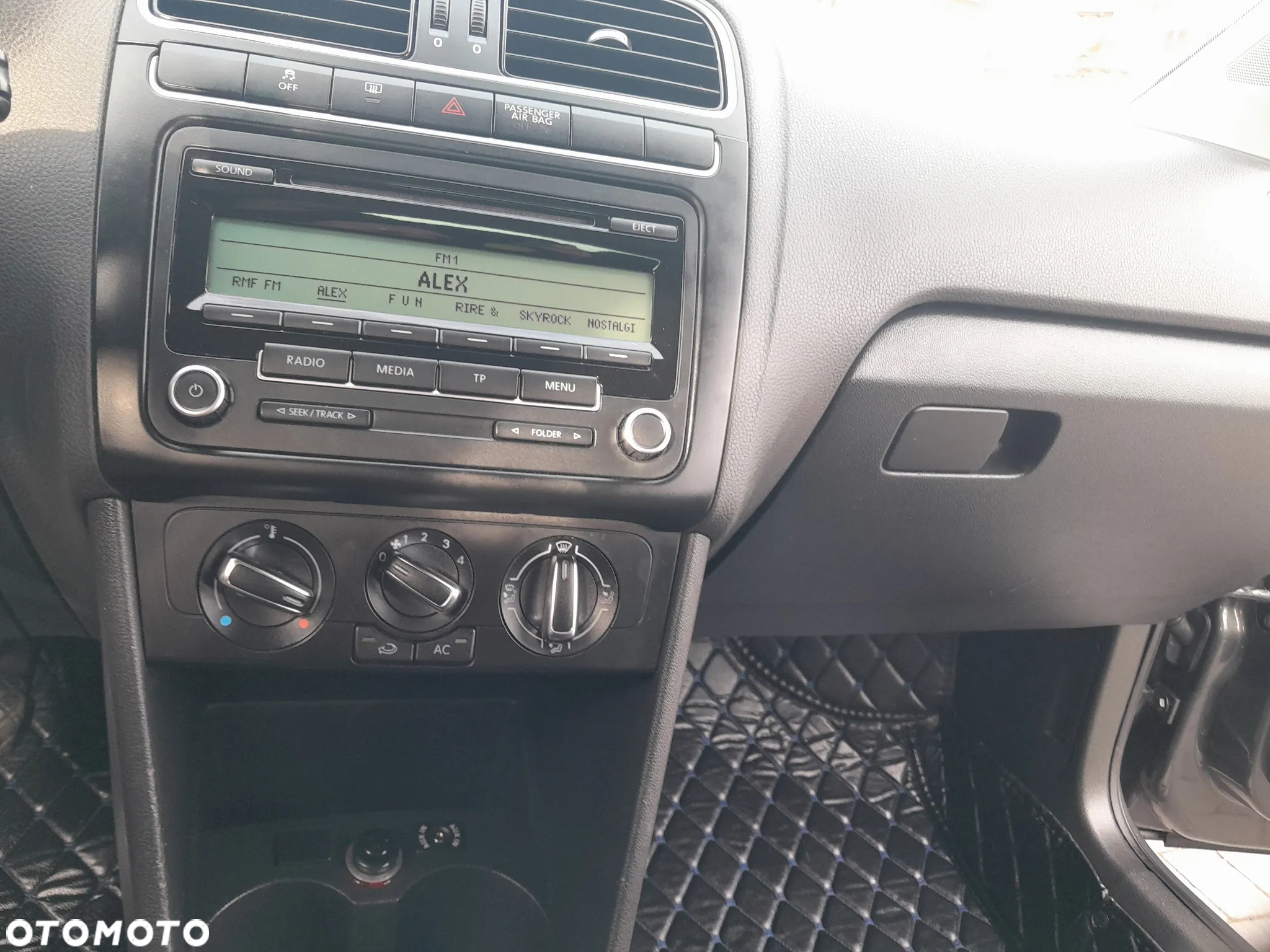 Volkswagen Polo 1.6 TDI Blue Motion Style - 19